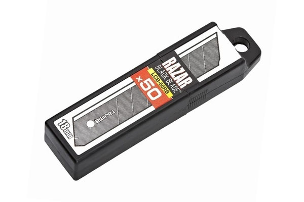 Billede af 50 x Tajima RAZAR Black knivblade - 18 m...